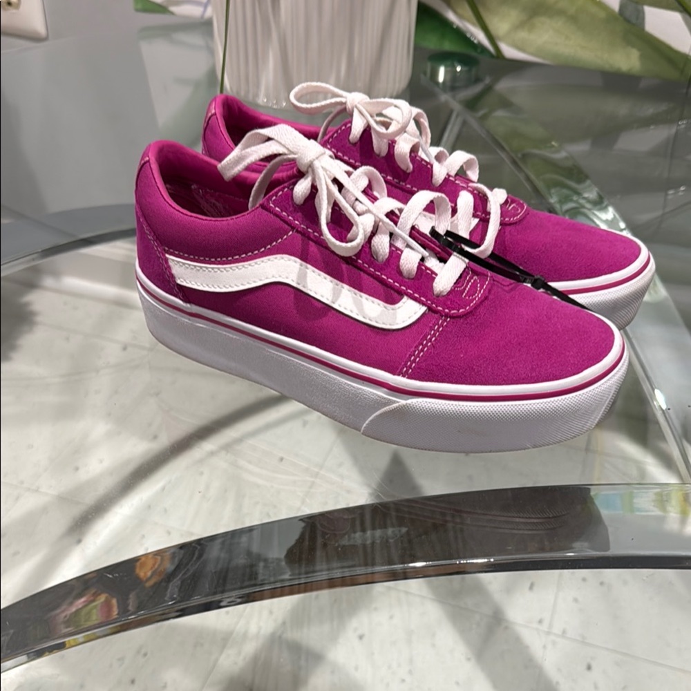 Vans Women's Pink Canvas Sneakers